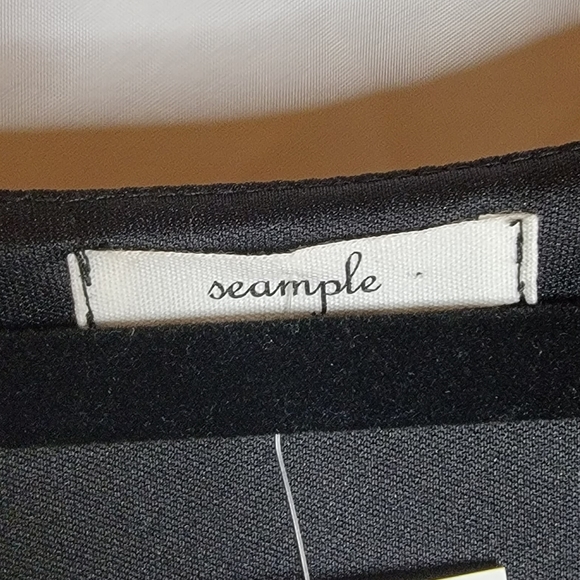 Seample Tunic - Picture 3 of 5